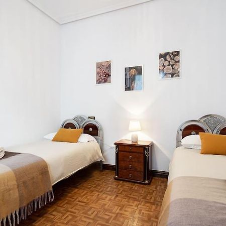Apartamento Trisquel Gijon Bagian luar foto